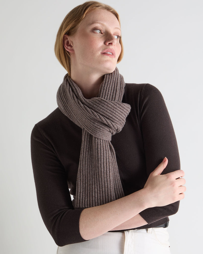 Unisex Short Ribbed Cashmere Scarf Otter Brown | N.Peal