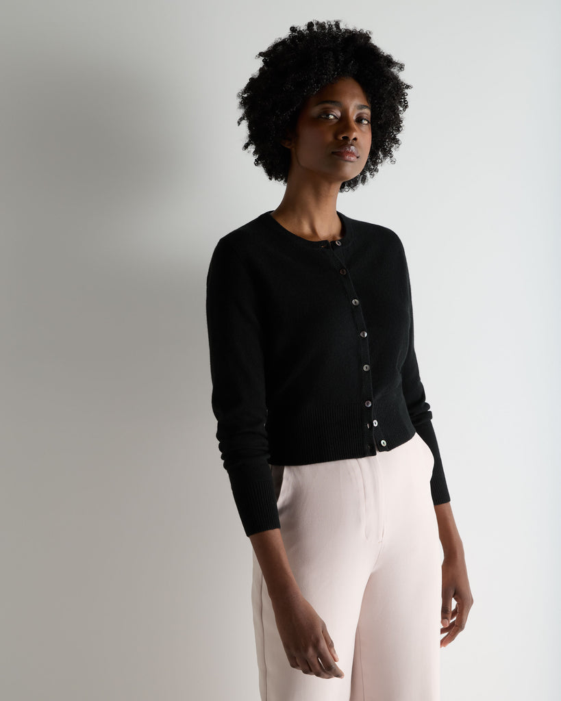 Women's Ivy Cropped Cashmere Cardigan Black | N.Peal