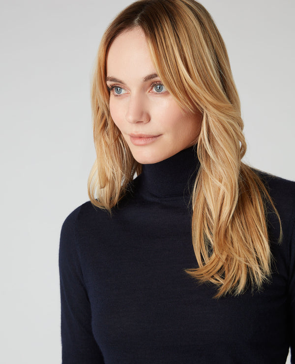 N.Peal Women's Margot Superfine Cashmere Roll Neck Jumper Navy Blue