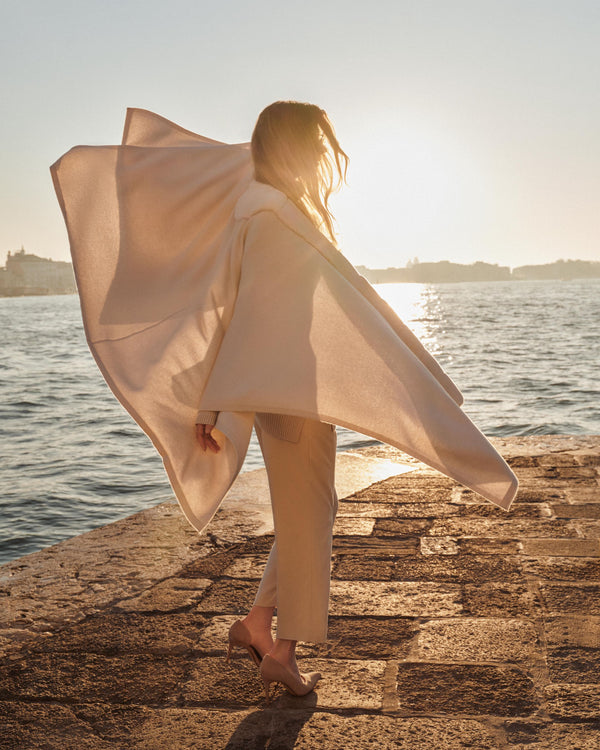 N.Peal Women's Rex Trim Lightweight Cashmere Cape Snow Grey