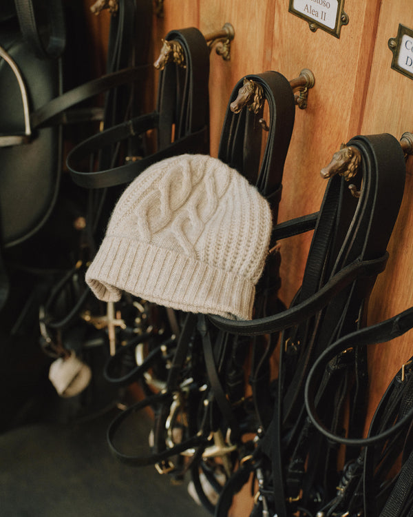 N.Peal Women's Cable Rib Cashmere Hat Ash Grey Marl