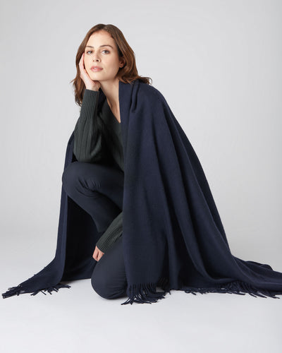 N.Peal Unisex Woven Cashmere Blanket Navy Blue