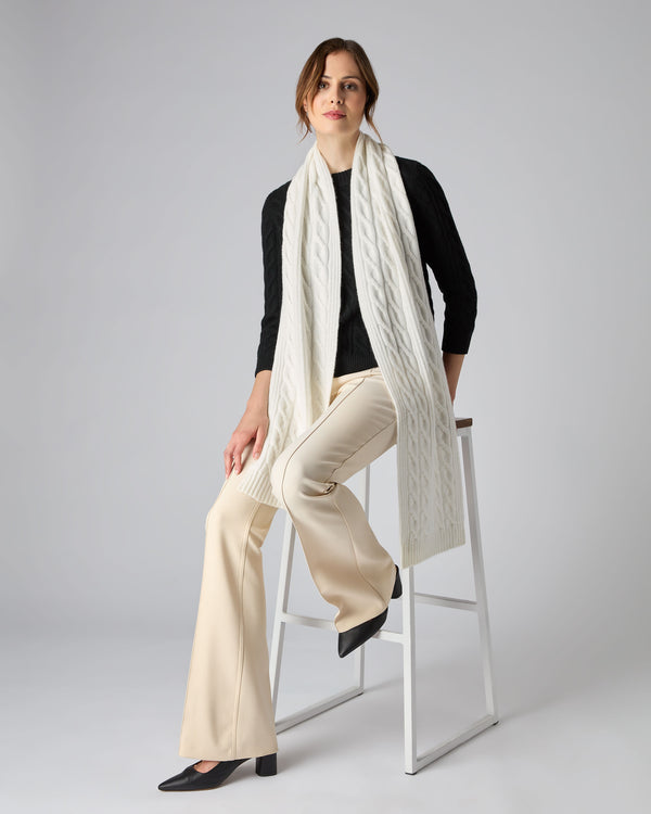N.Peal Women's Cable Rib Cashmere Scarf New Ivory White