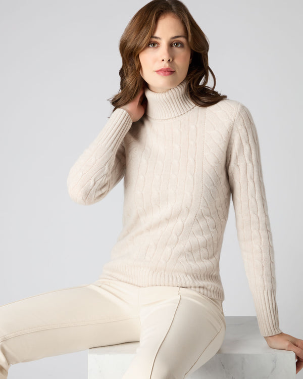 N.Peal Women's Cable Roll Neck Cashmere Jumper Ecru White