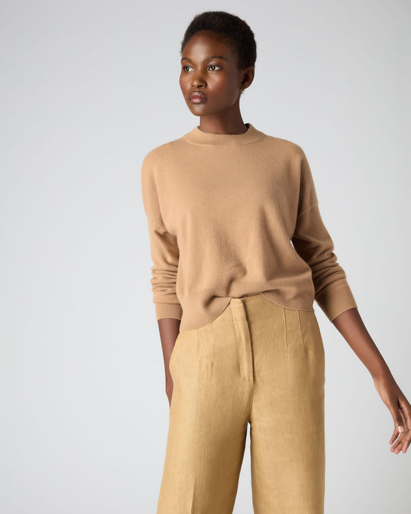 N.Peal Women's Relaxed Round Neck Cashmere Jumper Sahara Brown