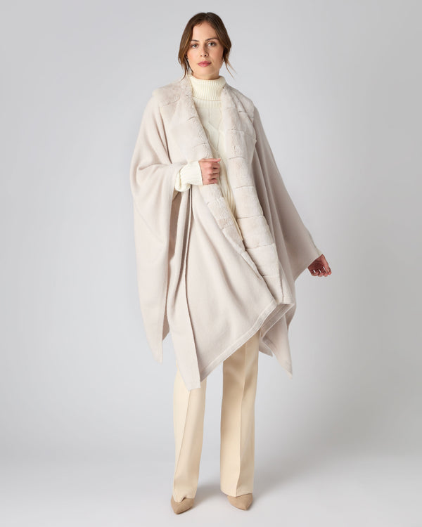 N.Peal Women's Rex Trim Lightweight Cashmere Cape Snow Grey