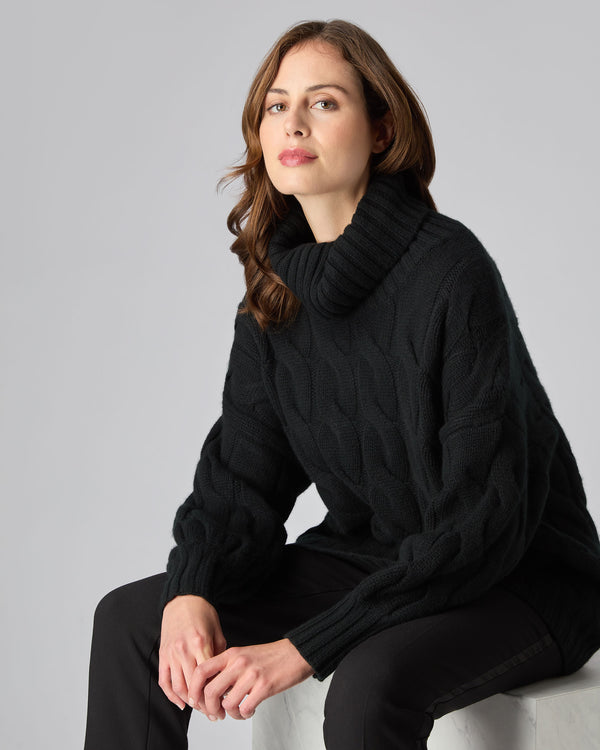 N.Peal Women's Chunky Cable Roll Neck Cashmere Jumper Black