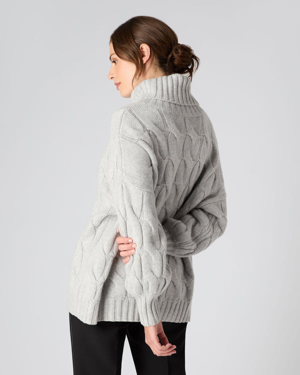 N.Peal Women's Chunky Cable Roll Neck Cashmere Jumper Fumo Grey