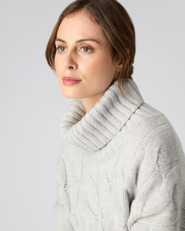 N.Peal Women's Chunky Cable Roll Neck Cashmere Jumper Fumo Grey