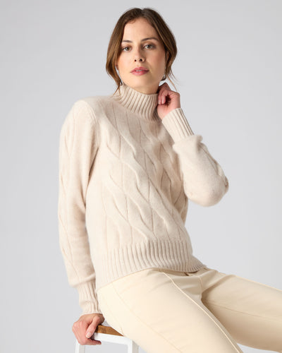 N.Peal Women's Cable Funnel Neck Cashmere Jumper Ecru White