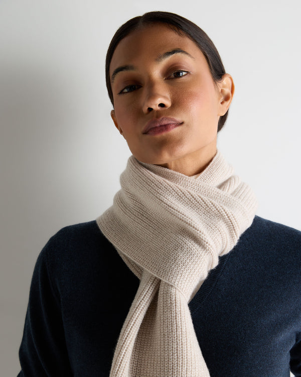 N.Peal Women's Ribbed Cashmere Scarf With Lurex Ecru White Sparkle