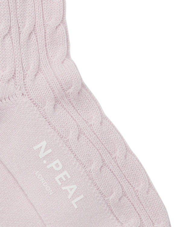 N.Peal Women's Cable Cashmere House Socks Chalk Pink