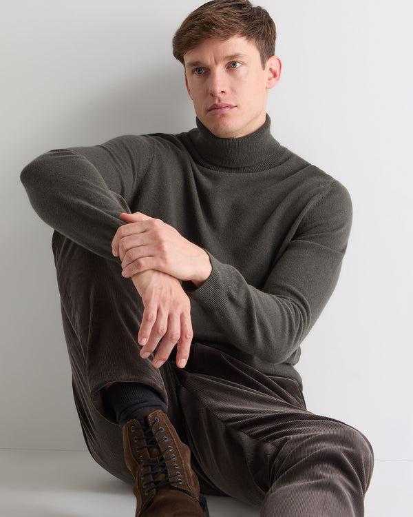 N.Peal Men's Trafalgar Roll Neck Cashmere Jumper Arabica Khaki Green