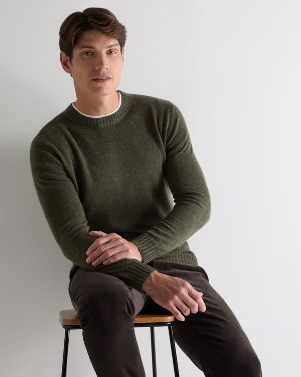N.Peal Men's Shoreditch Round Neck Cashmere Jumper Moss Green