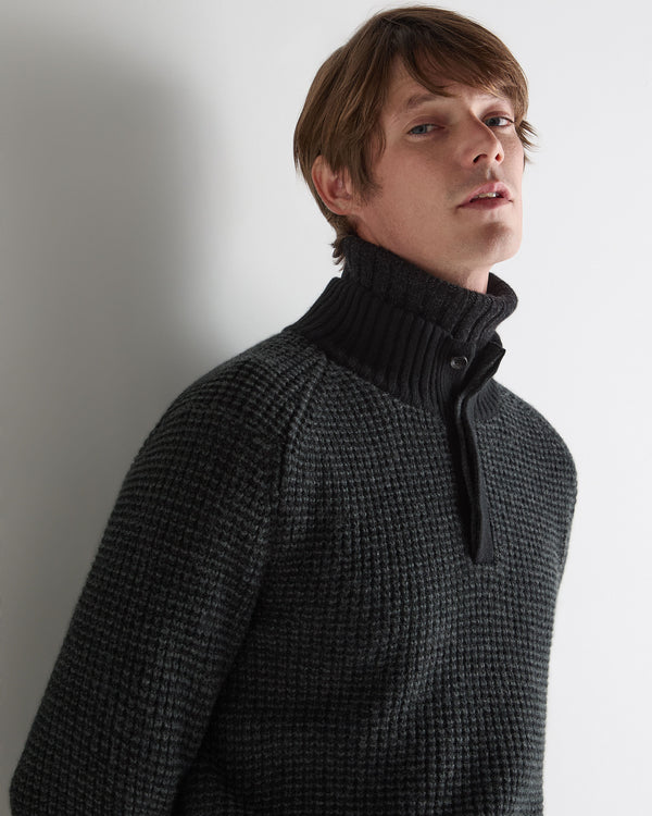 N.Peal Men's Moss Stitch Half Button Cashmere Jumper Black