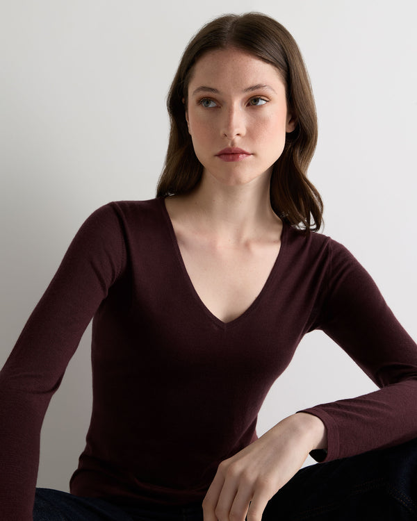 N.Peal Women's Imogen Superfine Cashmere V Neck Jumper Claret Red