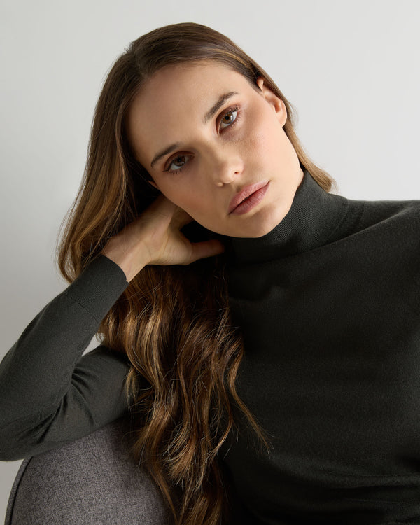 N.Peal Women's Margot Superfine Cashmere Roll Neck Jumper Arabica Khaki Green