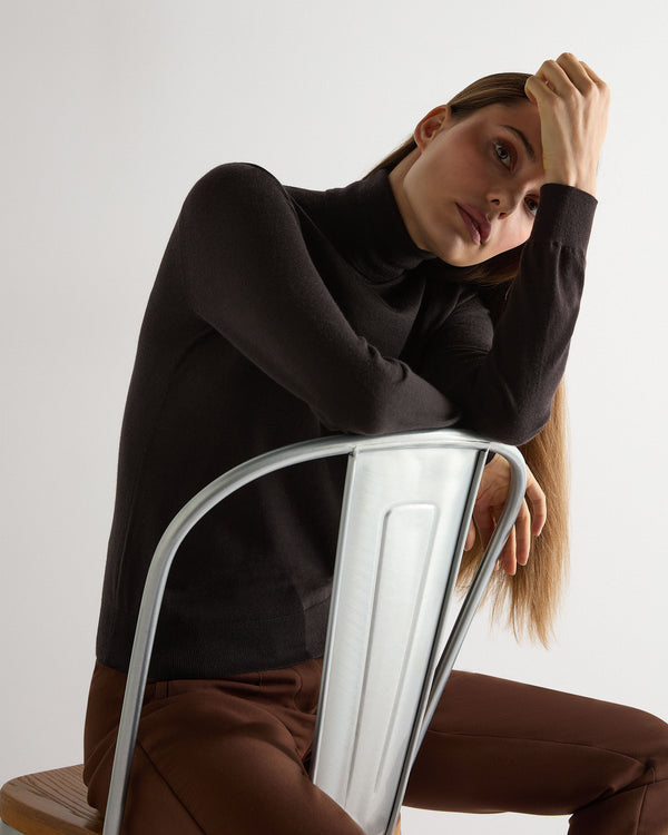 N.Peal Women's Margot Superfine Cashmere Roll Neck Jumper Chocolate Brown