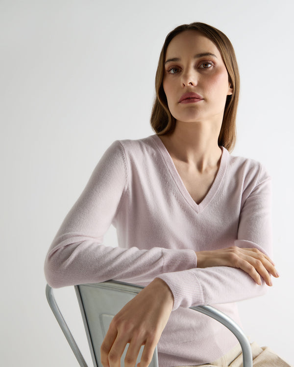 N.Peal Women's Phoebe V Neck Cashmere Jumper Chalk Pink