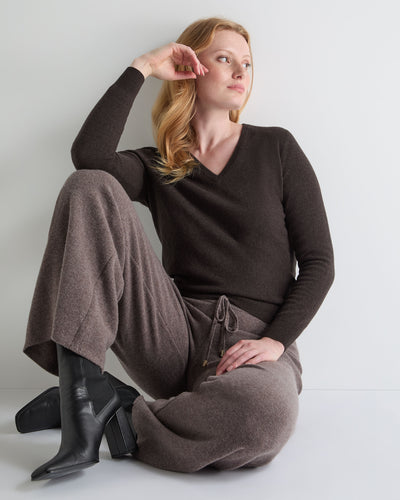 N.Peal Women's Phoebe V Neck Cashmere Jumper Chocolate Brown