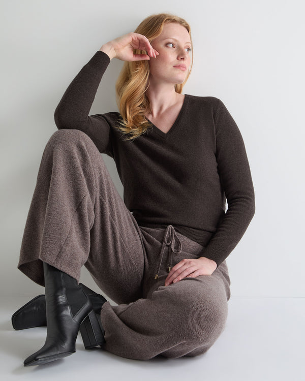 N.Peal Women's Phoebe V Neck Cashmere Jumper Chocolate Brown