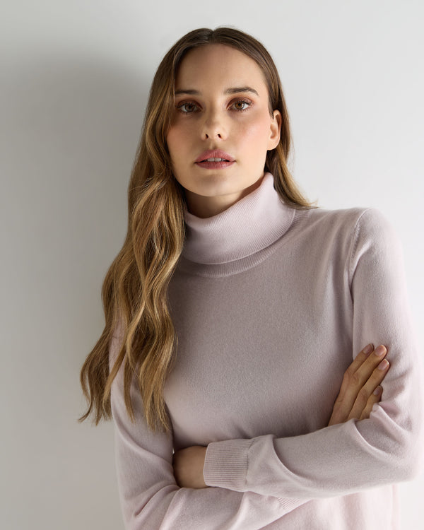 N.Peal Women's Luna Roll Neck Cashmere Jumper Chalk Pink