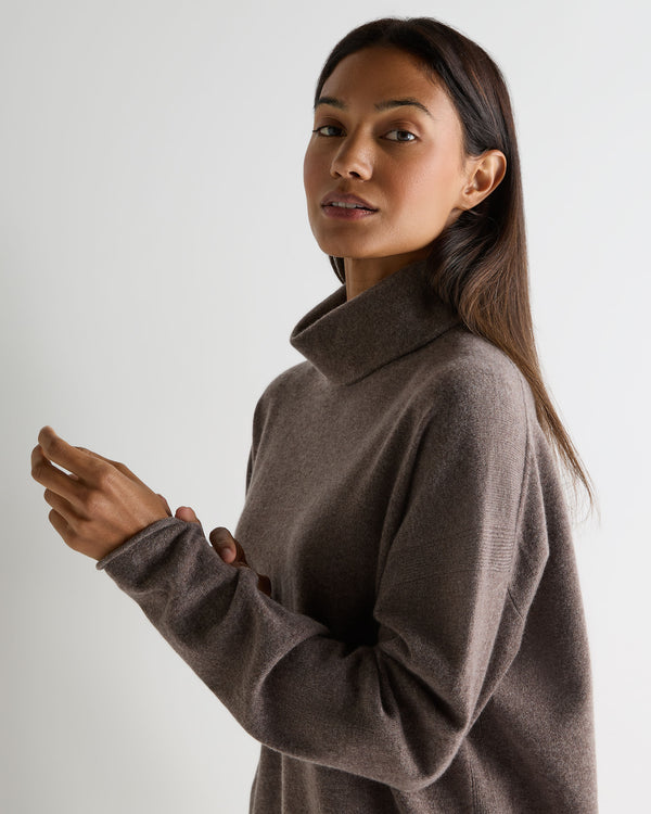 N.Peal Women's Victoria Turtle Neck Cashmere Jumper Otter Brown