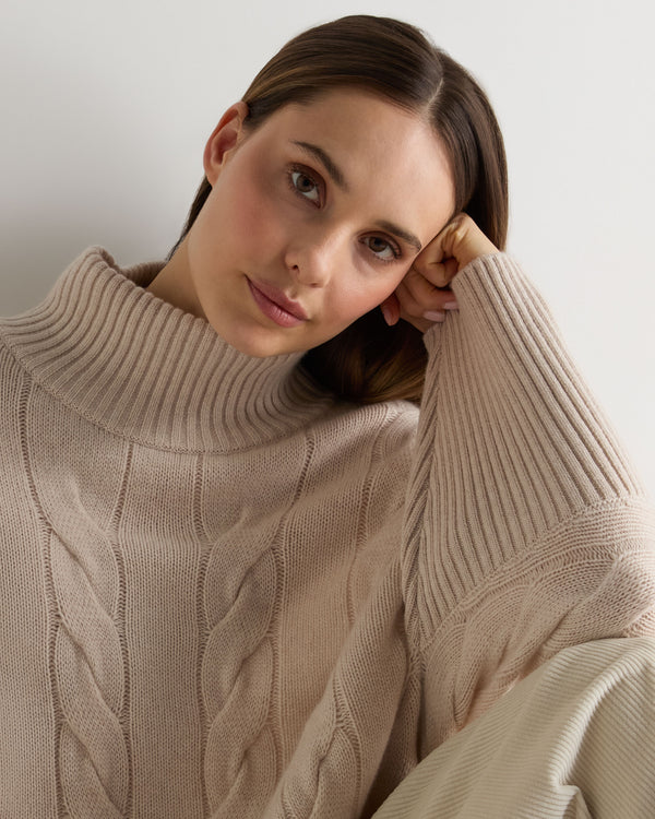N.Peal Women's Oversized Cable Cashmere Jumper Ecru White