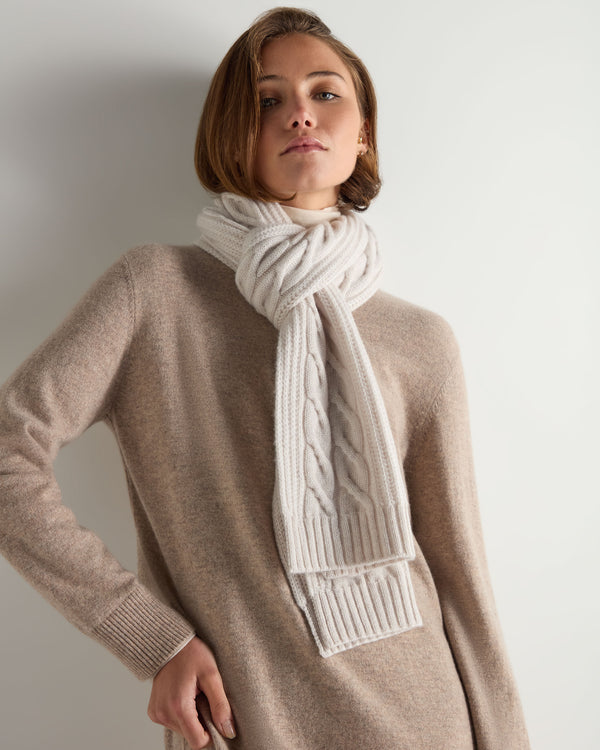 Women's Cable Rib Cashmere Scarf With Lurex 2