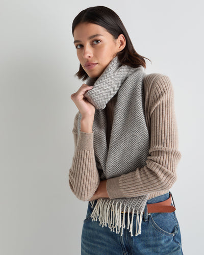 N.Peal Unisex Herringbone Woven Cashmere Scarf Wood Smoke Brown