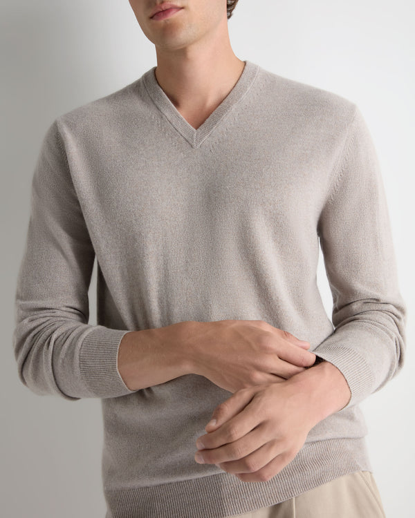 N.Peal Men's Burlington V Neck Cashmere Jumper Oat Grey