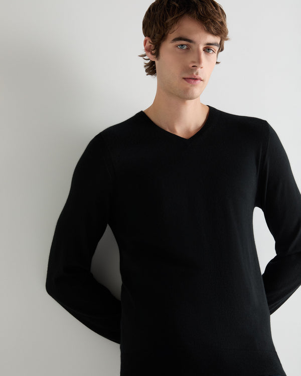 Men's Conduit Fine Gauge Cashmere V Neck Jumper 5