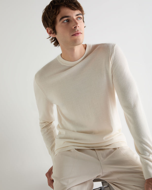 Men's Covent Fine Gauge Cashmere Round Neck Jumper  1