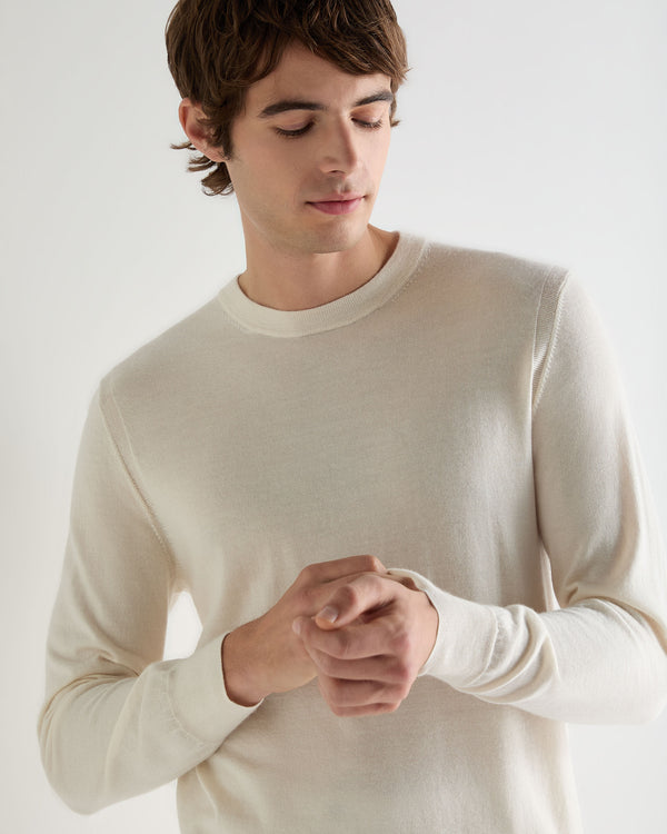 Men's Covent Fine Gauge Cashmere Round Neck Jumper  5