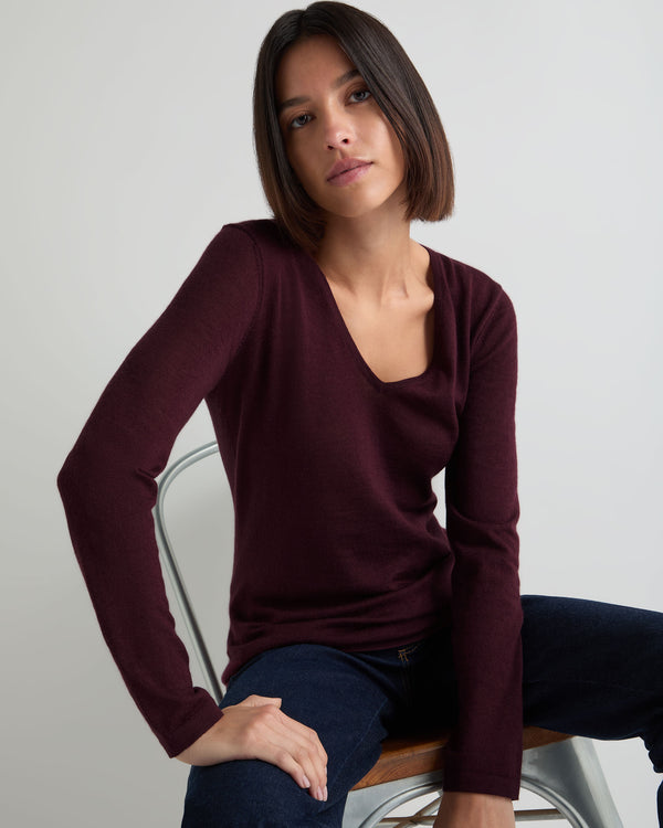 Women's Imogen Superfine Cashmere V Neck Jumper 5