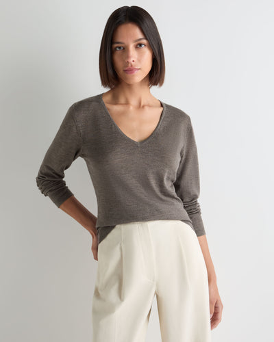 N.Peal Women's Imogen Superfine Cashmere V Neck Jumper Pecan Brown
