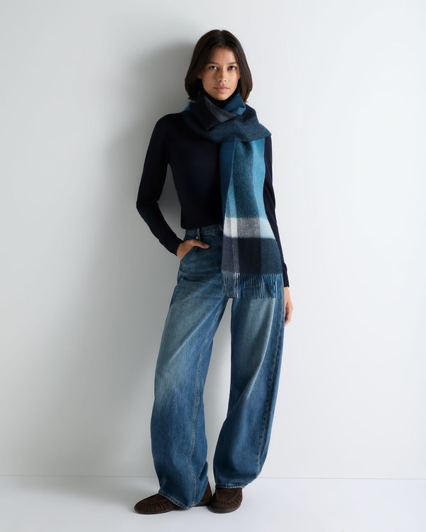 Women's Margot Superfine Cashmere Roll Neck Jumper 3