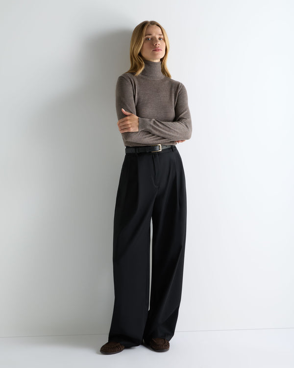 Women's Margot Superfine Cashmere Roll Neck Jumper 3