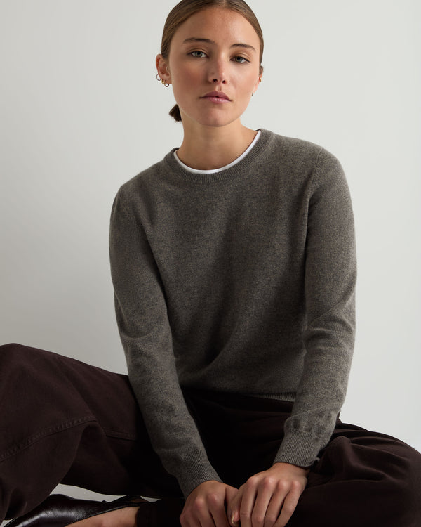 Women's Evie Classic Round Neck Cashmere Jumper 1