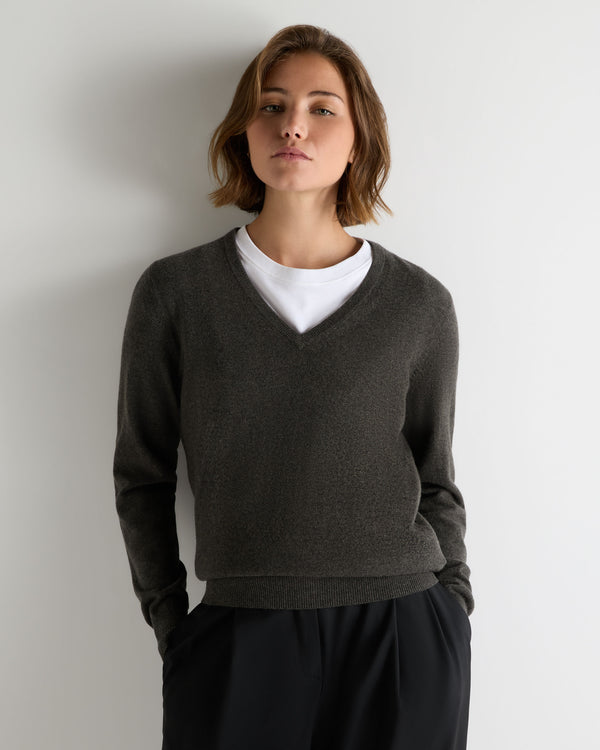 Women's Phoebe V Neck Cashmere Jumper  1