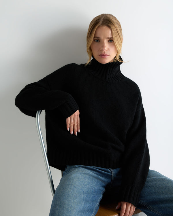 Women's Chunky Funnel Neck Cashmere Jumper 1