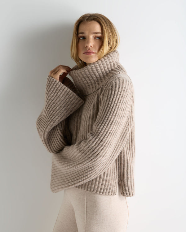 Women's Ribbed Bell Sleeve Cashmere Jumper 1