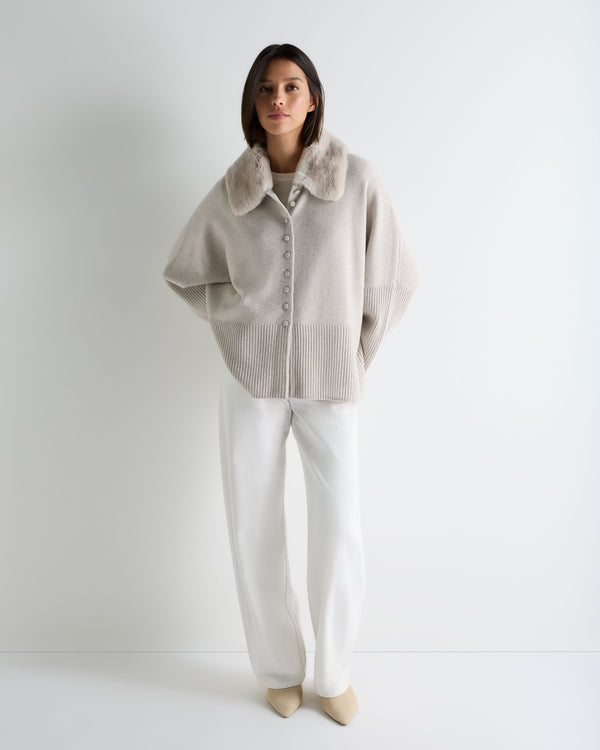 Women's Fur Collar Buttoned Cashmere Cape 3