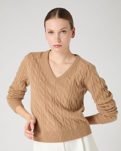 N.Peal Women's Frankie Cable V Neck Cashmere Jumper Sahara Brown