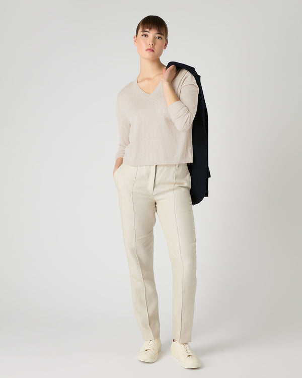 N.Peal Women's Superfine Cashmere V Neck Jumper Sandstone Brown