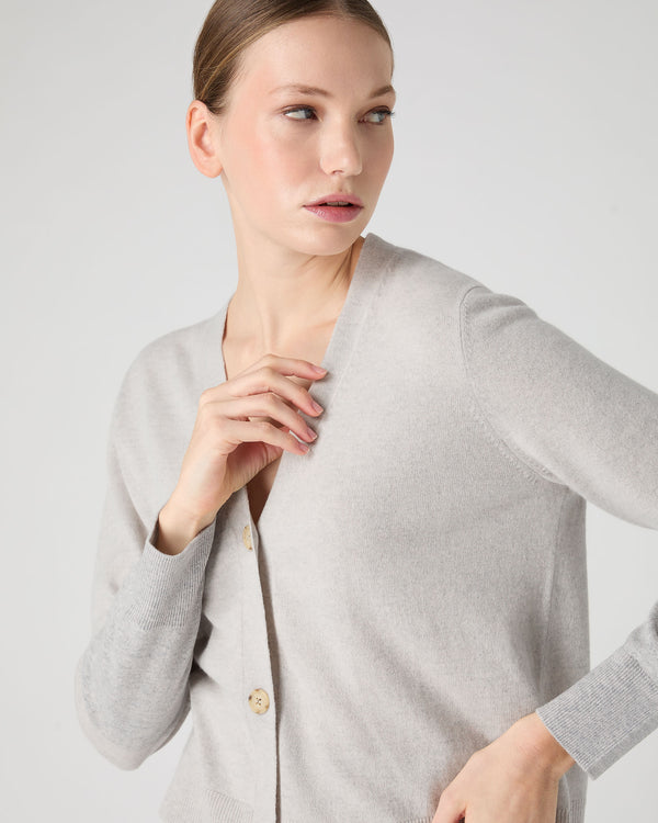 N.Peal Women's V Neck Relaxed Cashmere Cardigan Pebble Grey