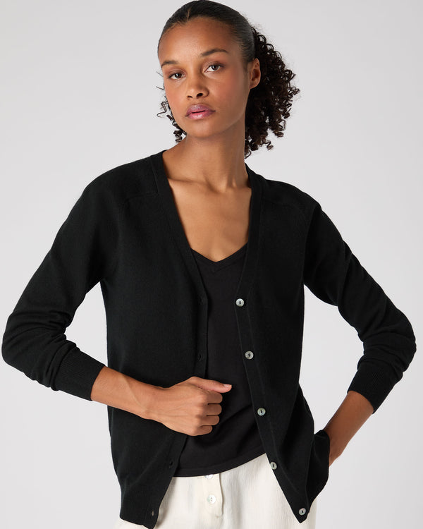 N.Peal Women's Lara V Neck Cashmere Cardigan Black