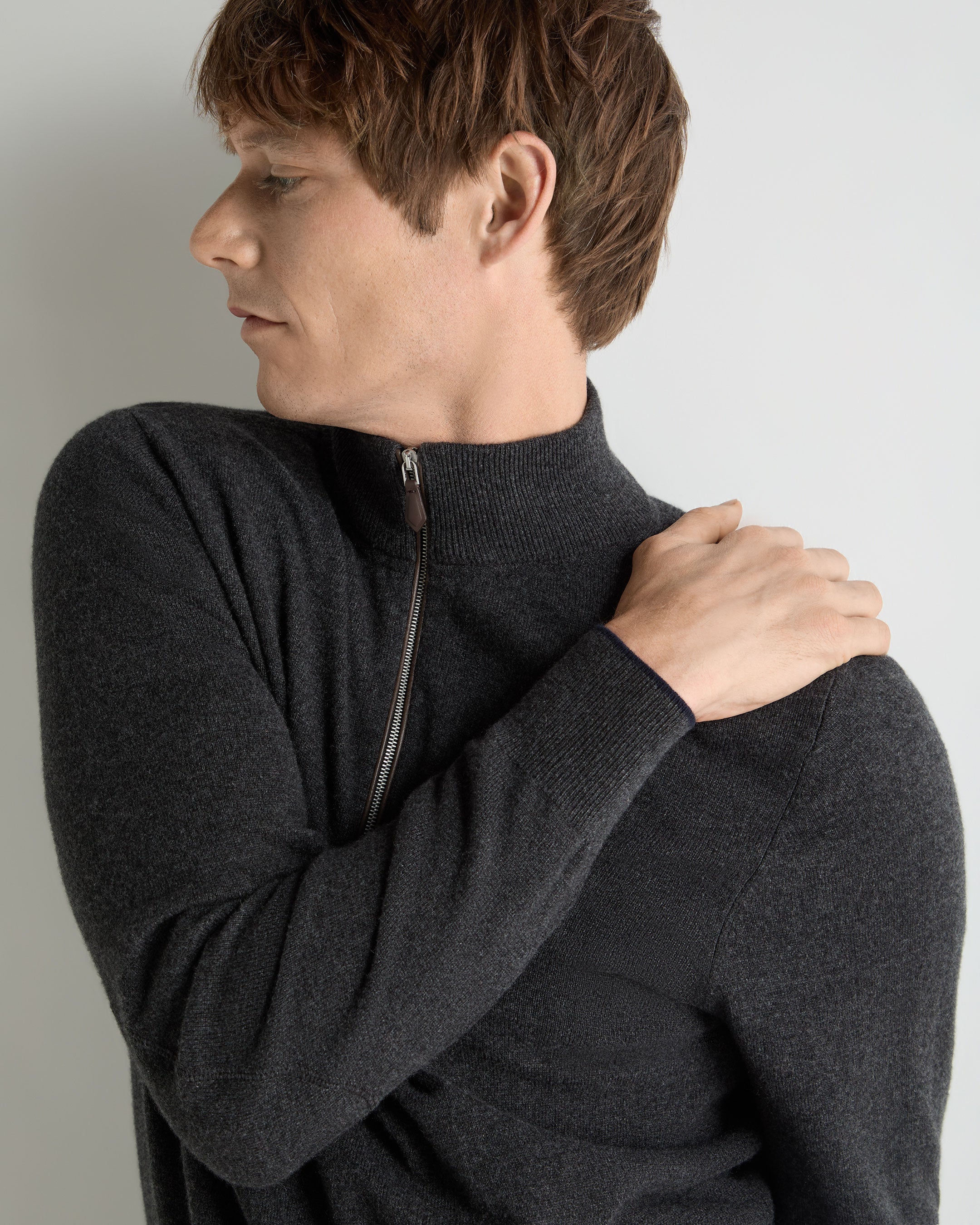 Men's Carnaby Half Zip Cashmere Jumper Deep Charcoal Grey | N.Peal