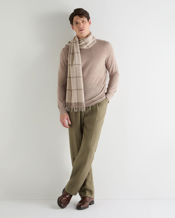 N.Peal Men's Covent Fine Gauge Cashmere Round Neck Jumper Soft Taupe Brown