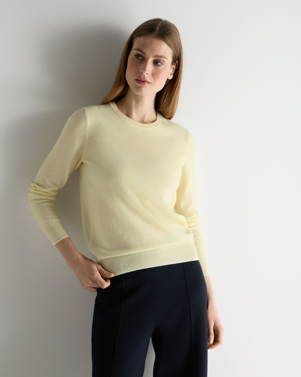 N.Peal Women's Evie Classic Round Neck Cashmere Jumper Butter Yellow